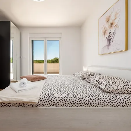 Antonio Zadarvillas * Nin