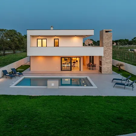 Antonio Zadarvillas Villa Nin